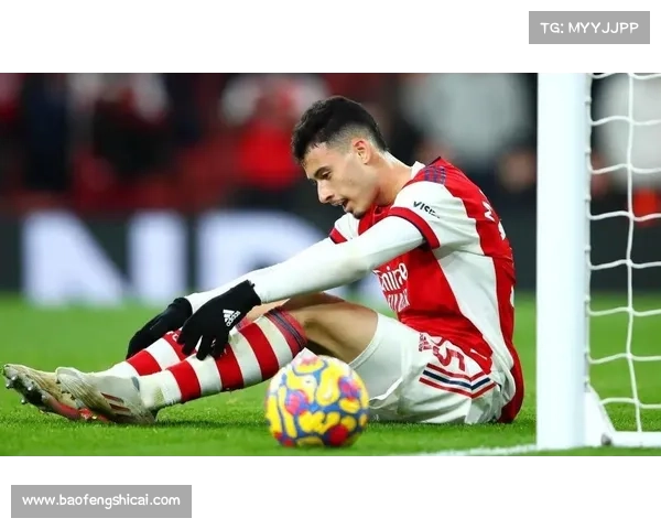 如何在英超伤病潮中通过战术调整和深度引援提升球队整体竞争力